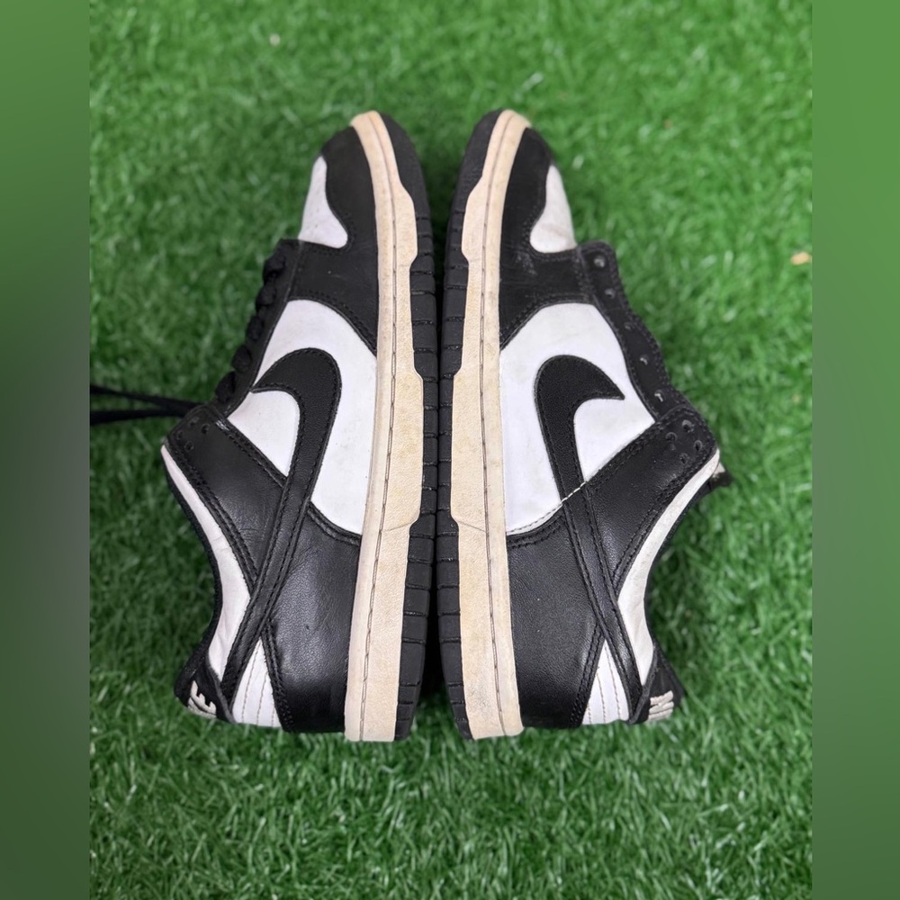 Nike Dunk Low
Big Kids' Shoes Size 4Y